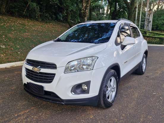 CHEVROLET-TRACKER-2016