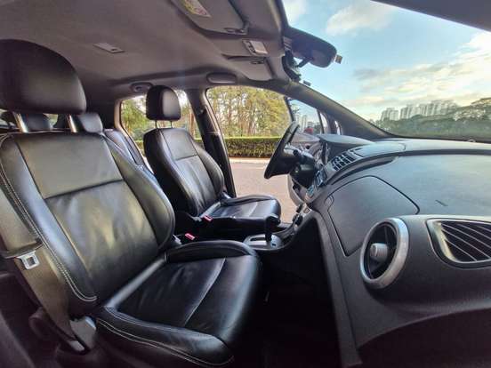 CHEVROLET-TRACKER-2016