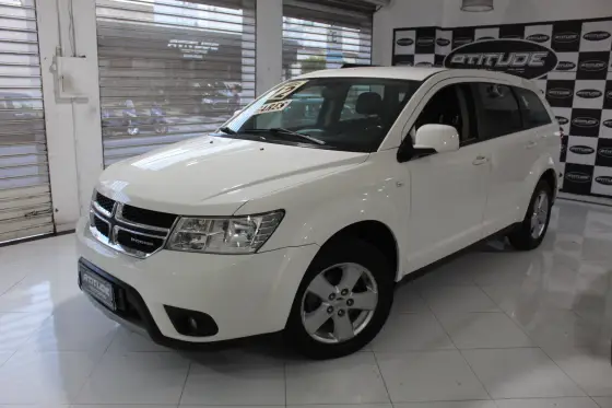 DODGE JOURNEY 3.6 SXT V6 GASOLINA 4P AUTOMÁTICO DODGE JOURNEY 3.6 SXT V6 GASOLINA 4P AUTOMÁTICO