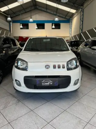 FIAT UNO 1.4 EVO SPORTING 8V FLEX 4P MANUAL FIAT UNO 1.4 EVO SPORTING 8V FLEX 4P MANUAL