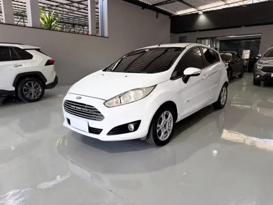 FORD FIESTA 1.6 SE HATCH 16V FLEX 4P MANUAL FORD FIESTA 1.6 SE HATCH 16V FLEX 4P MANUAL