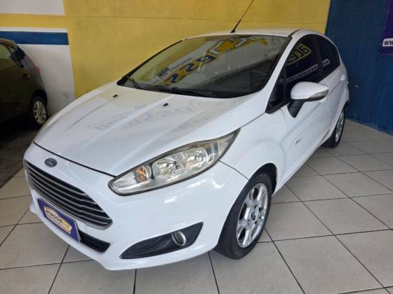 FORD FIESTA 1.6 SE HATCH 16V FLEX 4P POWERSHIFT