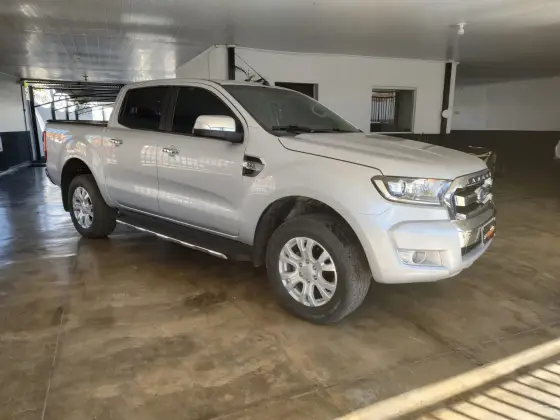 FORD RANGER 3.2 XLT 4X4 CD 20V DIESEL 4P AUTOMÁTICO