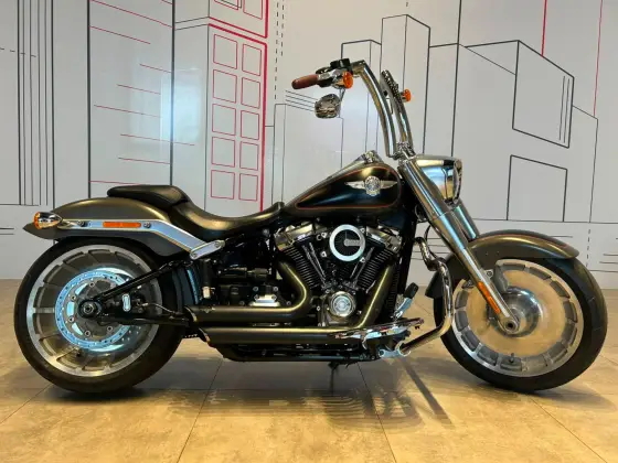 HARLEY-DAVIDSON SOFTAIL FAT BOB 107 