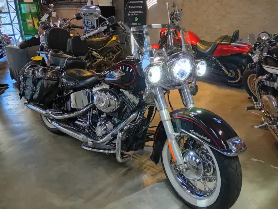 HARLEY-DAVIDSON SOFTAIL HERITAGE CLASSIC HARLEY-DAVIDSON SOFTAIL HERITAGE CLASSIC