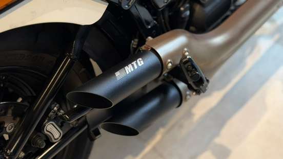 HARLEY-DAVIDSON-SOFTAIL FAT BOB 107-2019