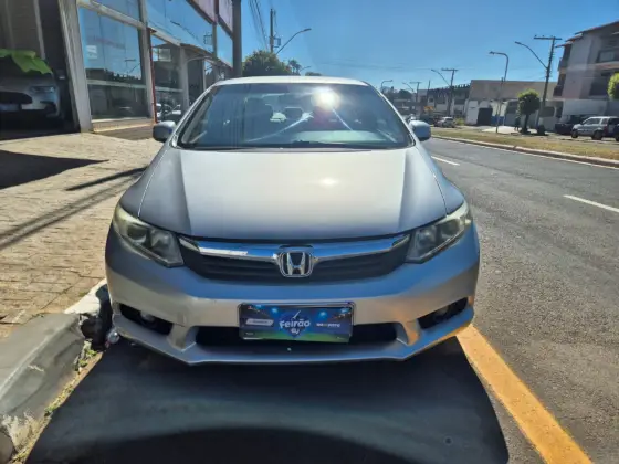 HONDA CIVIC 1.8 LXS 16V FLEX 4P MANUAL HONDA CIVIC 1.8 LXS 16V FLEX 4P MANUAL