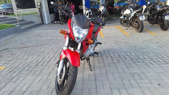 HONDA CB 300R 