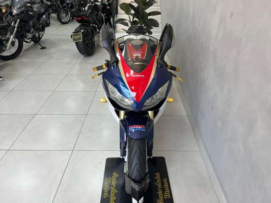 HONDA-CBR 1000RR FIREBLADE-2011