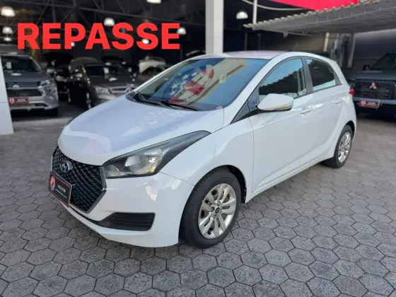 HYUNDAI HB20 1.0 COMFORT PLUS 12V FLEX 4P MANUAL HYUNDAI HB20 1.0 COMFORT PLUS 12V FLEX 4P MANUAL