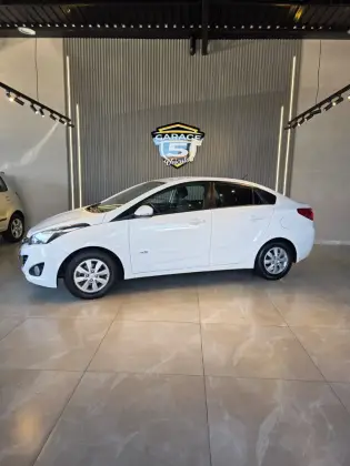 HYUNDAI HB20S 1.6 COMFORT PLUS 16V FLEX 4P AUTOMÁTICO