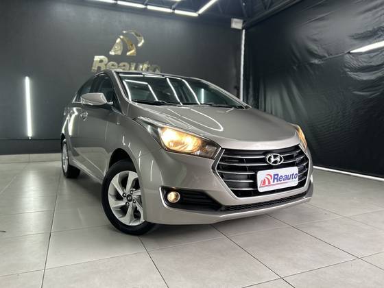 HYUNDAI HB20S 1.6 COMFORT PLUS 16V FLEX 4P AUTOMÁTICO