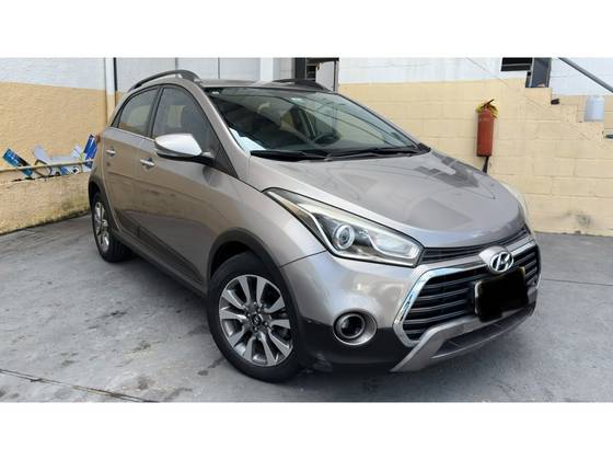 HYUNDAI HB20X 1.6 16V PREMIUM FLEX 4P AUTOMÁTICO