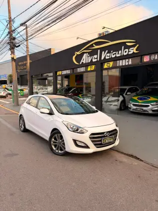 HYUNDAI I30 1.8 MPI 16V GASOLINA 4P AUTOMATICO HYUNDAI I30 1.8 MPI 16V GASOLINA 4P AUTOMATICO