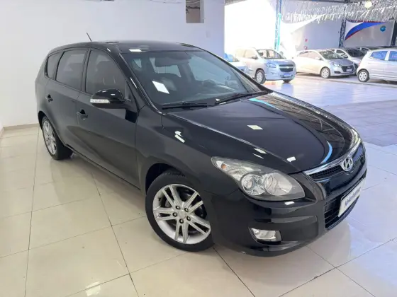 HYUNDAI I30 CW 2.0 MPFI 16V GASOLINA 4P MANUAL HYUNDAI I30 CW 2.0 MPFI 16V GASOLINA 4P MANUAL