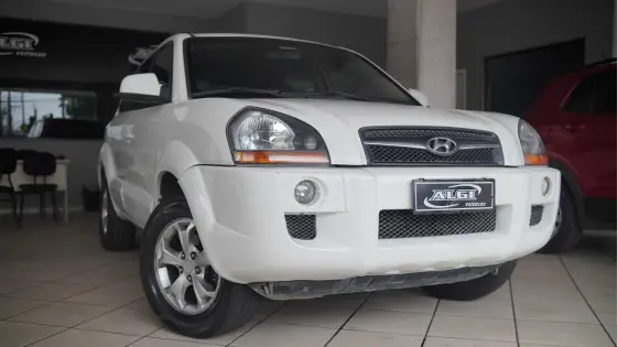 HYUNDAI TUCSON 2.0 MPFI GLS 16V 143CV 2WD FLEX 4P AUTOMÁTICO HYUNDAI TUCSON 2.0 MPFI GLS 16V 143CV 2WD FLEX 4P AUTOMÁTICO