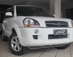 HYUNDAI TUCSON 2.0 MPFI GLS 16V 143CV 2WD FLEX 4P AUTOMÁTICO HYUNDAI TUCSON 2.0 MPFI GLS 16V 143CV 2WD FLEX 4P AUTOMÁTICO