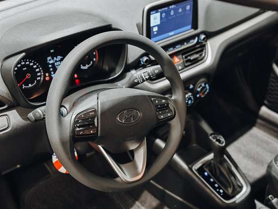 HYUNDAI-HB20-2023