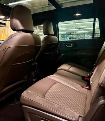 JEEP-COMMANDER-2025