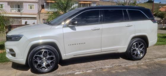 JEEP COMMANDER 2.0 TD380 TURBO DIESEL OVERLAND AT9