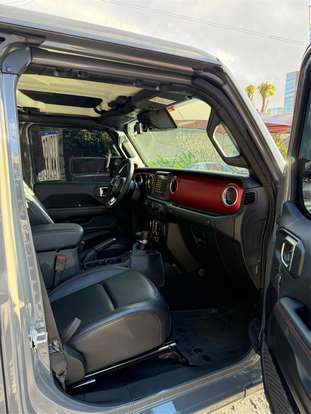 JEEP-GLADIATOR-2023