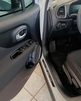 JEEP-RENEGADE-2025