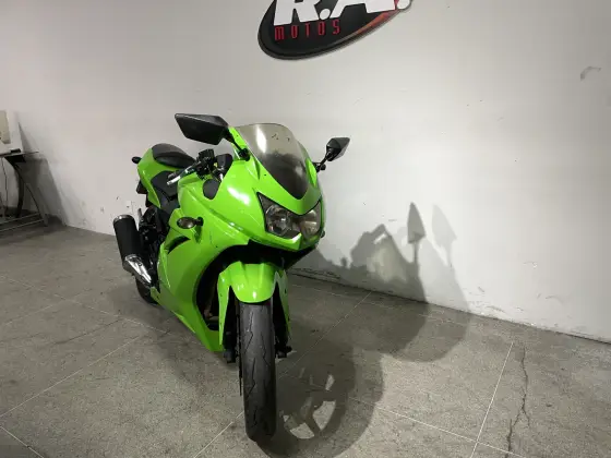 KAWASAKI NINJA 250R KAWASAKI NINJA 250R