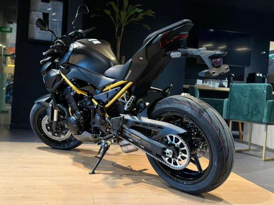 KAWASAKI-Z900 KAWASAKI-Z900-2026