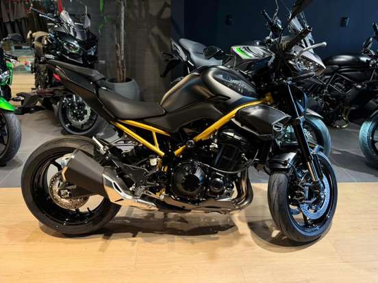 KAWASAKI-Z900 KAWASAKI-Z900-2026