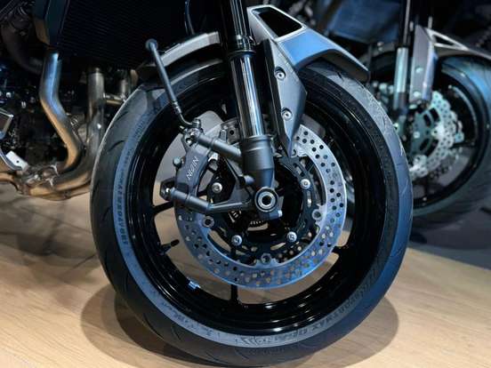 KAWASAKI-Z900 KAWASAKI-Z900-2026