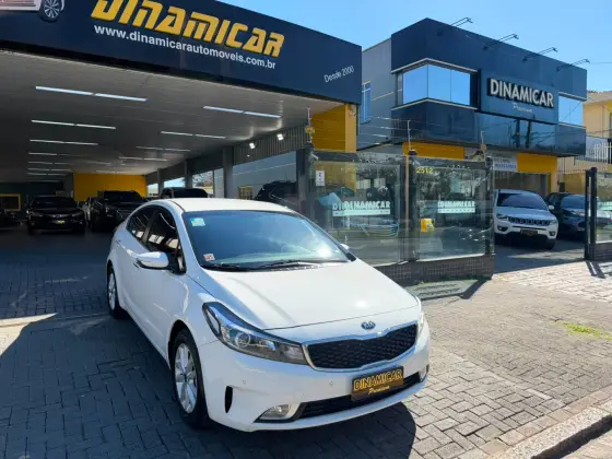 KIA CERATO 1.6 SX 16V FLEX 4P AUTOMÁTICO KIA CERATO 1.6 SX 16V FLEX 4P AUTOMÁTICO