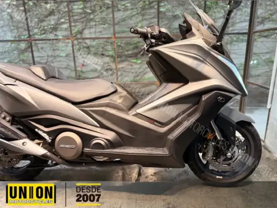 KYMCO-AK 550i KYMCO-AK 550i-2022