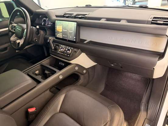 LAND ROVER-DEFENDER-2023