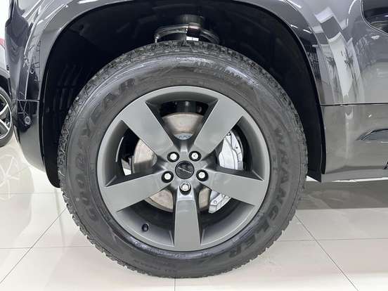 LAND ROVER-DEFENDER-2026