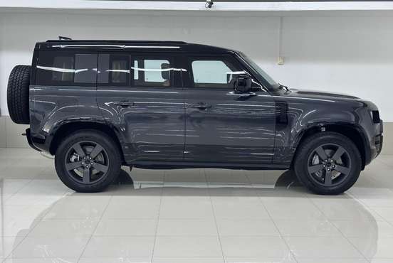 LAND ROVER-DEFENDER-2026