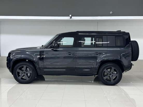 LAND ROVER-DEFENDER-2026