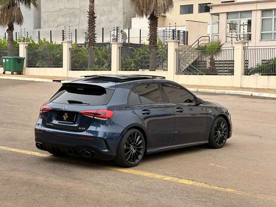 MERCEDES-BENZ-A 35 AMG-2019