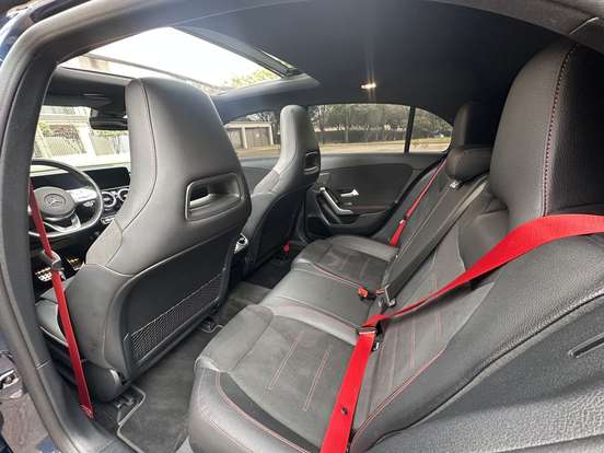 MERCEDES-BENZ-A 35 AMG-2019