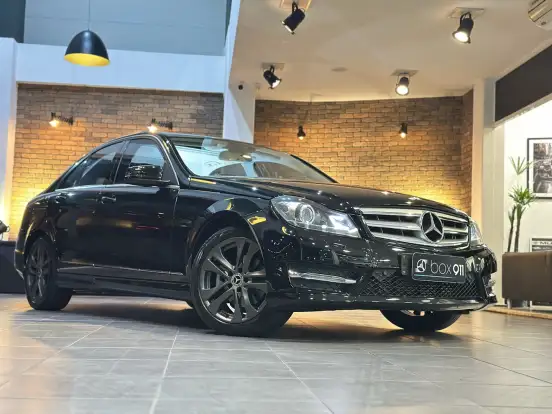 MERCEDES-BENZ-C 200-1.8 CGI AVANTGARDE 16V GASOLINA 4P AUTOMÁTICO MERCEDES-BENZ-C 200-2013