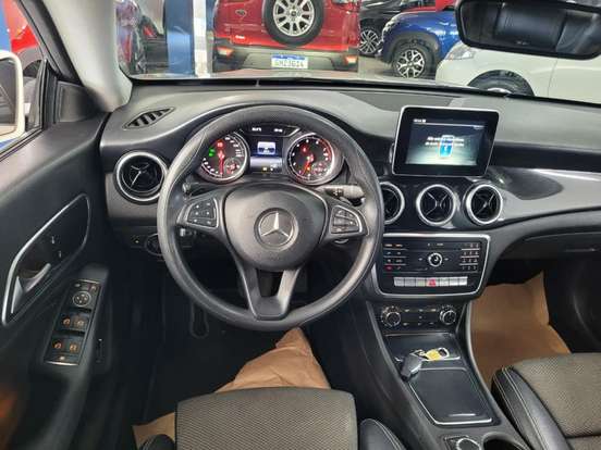 MERCEDES-BENZ-CLA 180-1.6 CGI GASOLINA 7G-DCT MERCEDES-BENZ-CLA 180-2017
