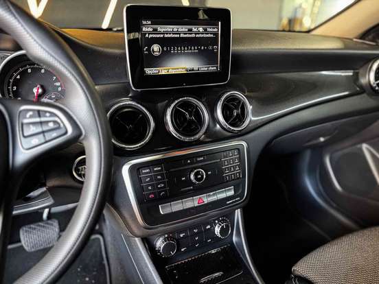 MERCEDES-BENZ-CLA 180-2018