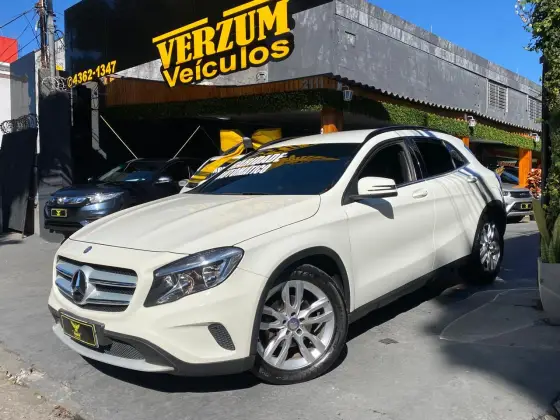 MERCEDES-BENZ GLA 200 1.6 CGI ADVANCE 16V TURBO GASOLINA 4P AUTOMÁTICO MERCEDES-BENZ GLA 200 1.6 CGI ADVANCE 16V TURBO GASOLINA 4P AUTOMÁTICO
