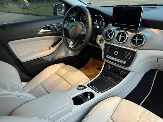 MERCEDES-BENZ-GLA 200-1.6 CGI FLEX ADVANCE 7G-DCT MERCEDES-BENZ-GLA 200-2019