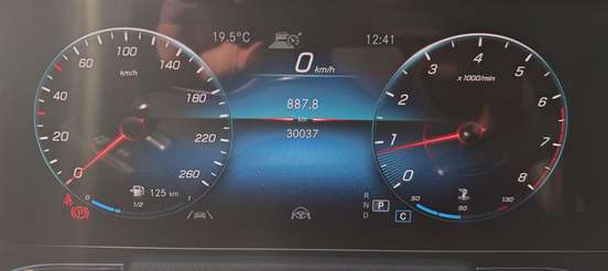 MERCEDES-BENZ-GLA 200-2022