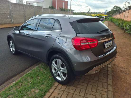 MERCEDES-BENZ-GLA 200-1.6 CGI ADVANCE 16V TURBO FLEX 4P AUTOMÁTICO MERCEDES-BENZ-GLA 200-2016