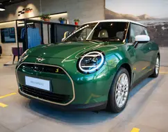 MINI COOPER 49,2 KW ELÉTRICO 2P SE MINI COOPER 49,2 KW ELÉTRICO 2P SE