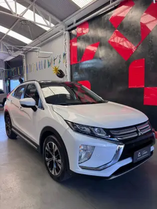 MITSUBISHI ECLIPSE CROSS 1.5 MIVEC TURBO GASOLINA HPE-S CVT MITSUBISHI ECLIPSE CROSS 1.5 MIVEC TURBO GASOLINA HPE-S CVT