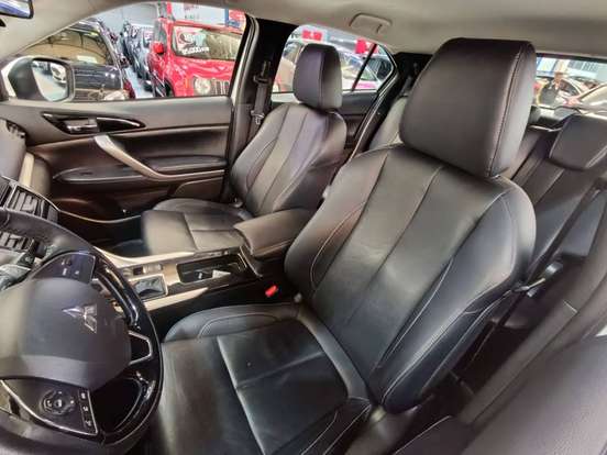MITSUBISHI-ECLIPSE CROSS-2024