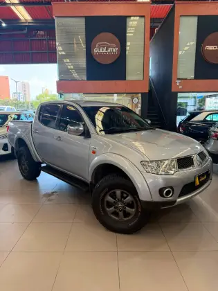 MITSUBISHI L200 TRITON 3.2 HPE 4X4 CD 16V TURBO INTERCOOLER DIESEL 4P AUTOMÁTICO MITSUBISHI L200 TRITON 3.2 HPE 4X4 CD 16V TURBO INTERCOOLER DIESEL 4P AUTOMÁTICO
