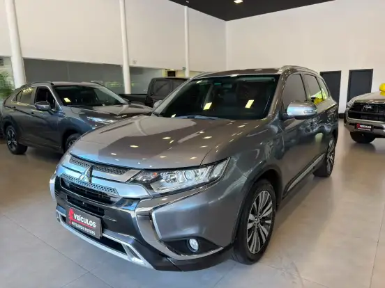 MITSUBISHI-OUTLANDER-2.0 MIVEC GASOLINA HPE AUTOMÁTICO MITSUBISHI-OUTLANDER-2021